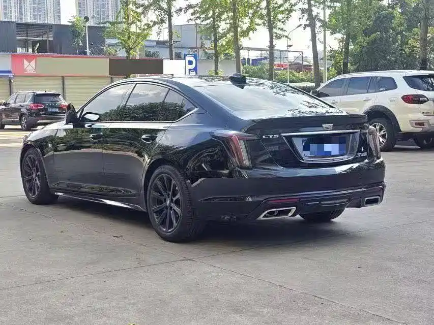 Cadillac CT5 — фото 9