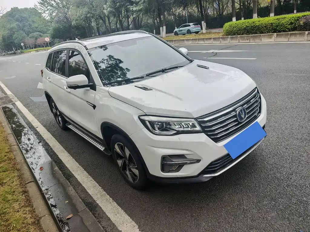 Changan CS75 — фото 3