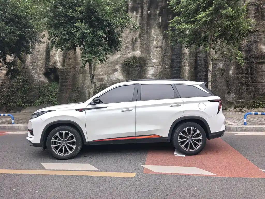 Changan CS75 PLUS — фото 4