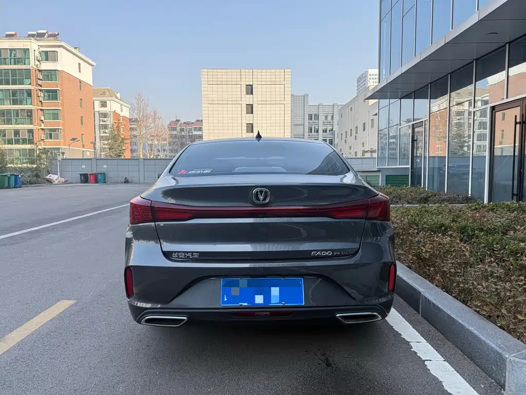 Changan Eado — фото 8