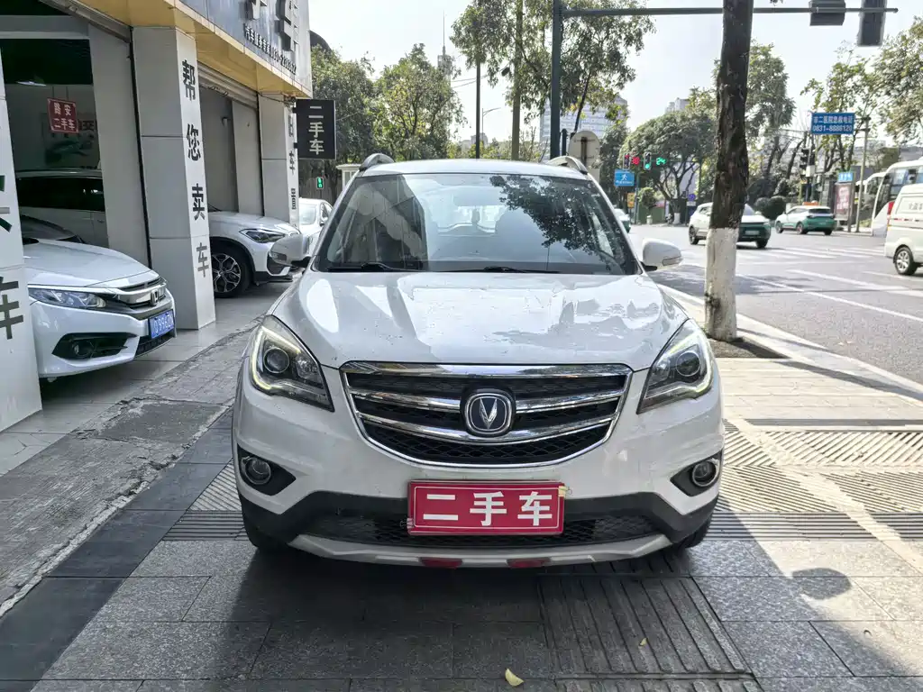 Changan CS35 — фото 2