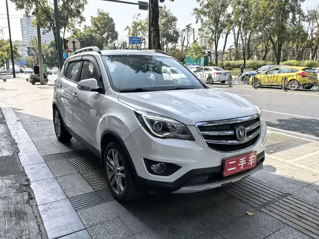 Changan CS35 — фото 3
