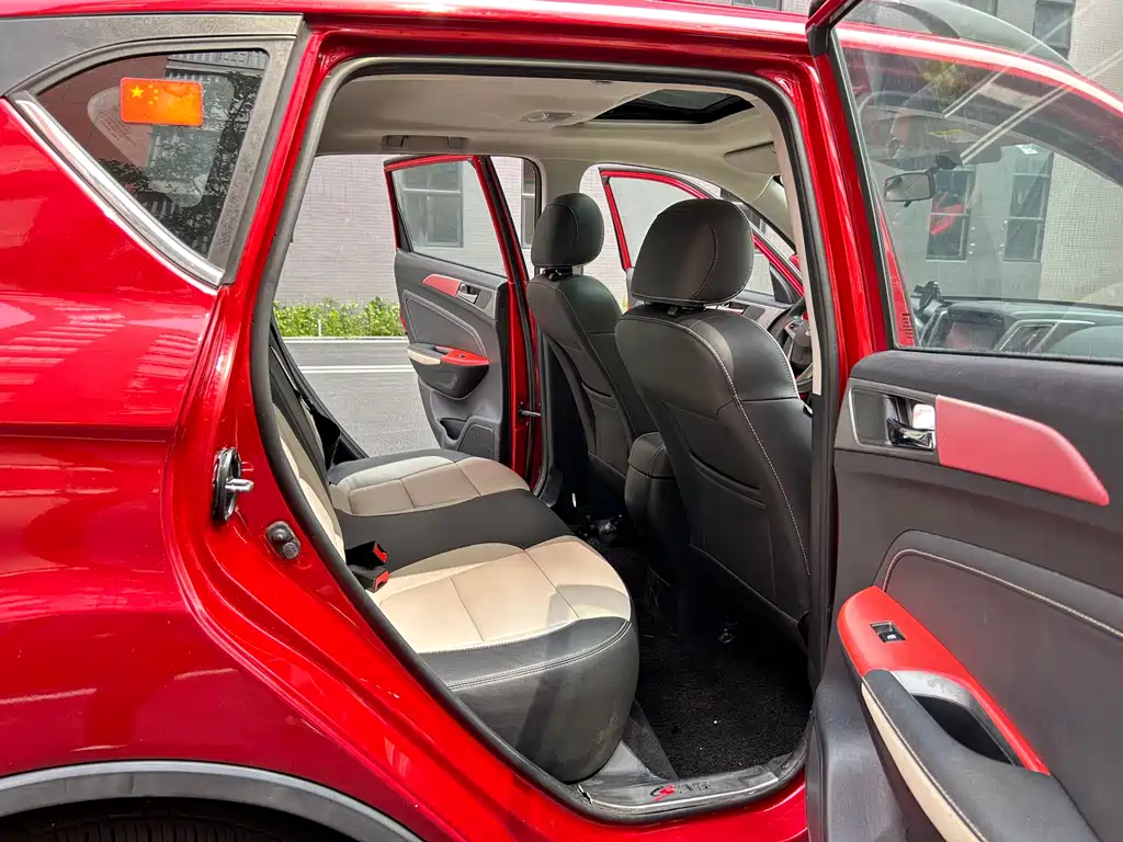Changan CS35 — фото 10