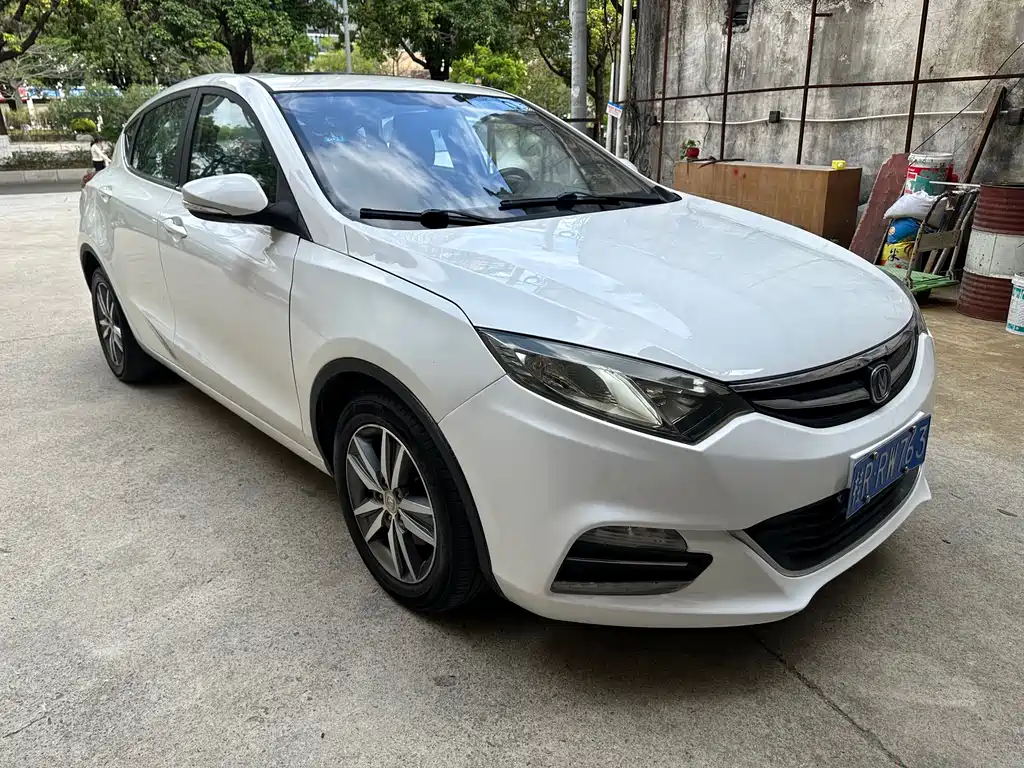 Changan Eado XT — фото 3
