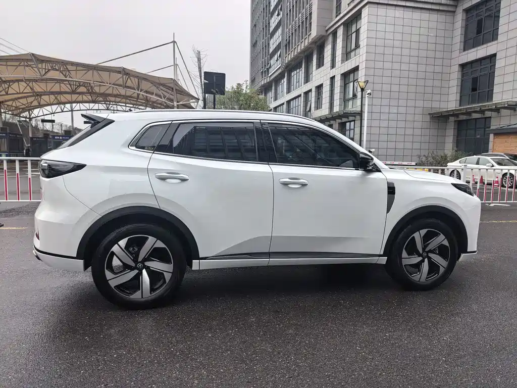 Changan CS55PLUS — фото 13