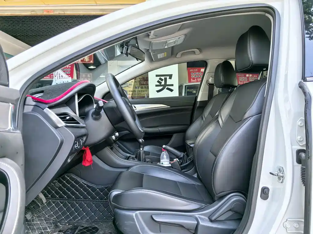 Changan Eado — фото 10