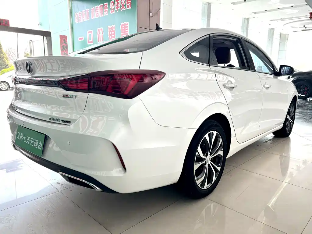 Changan Eado — фото 7