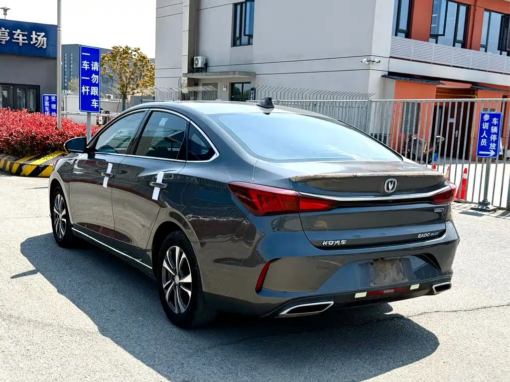 Changan Eado — фото 10