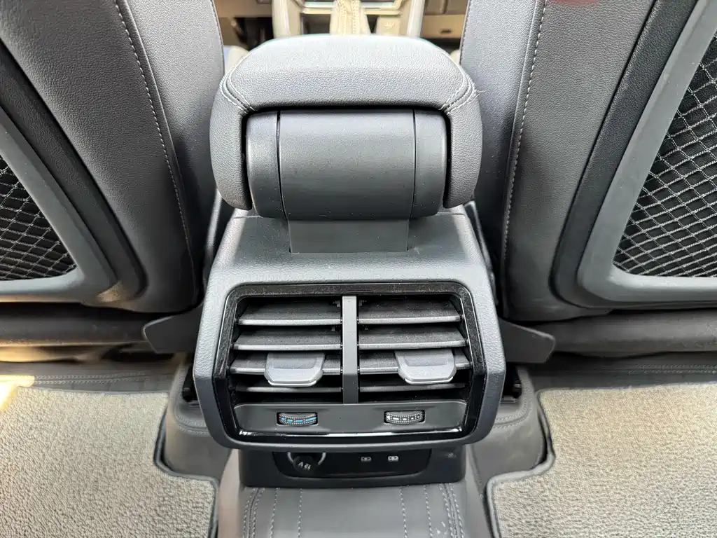Audi Q3 Sportback — фото 20