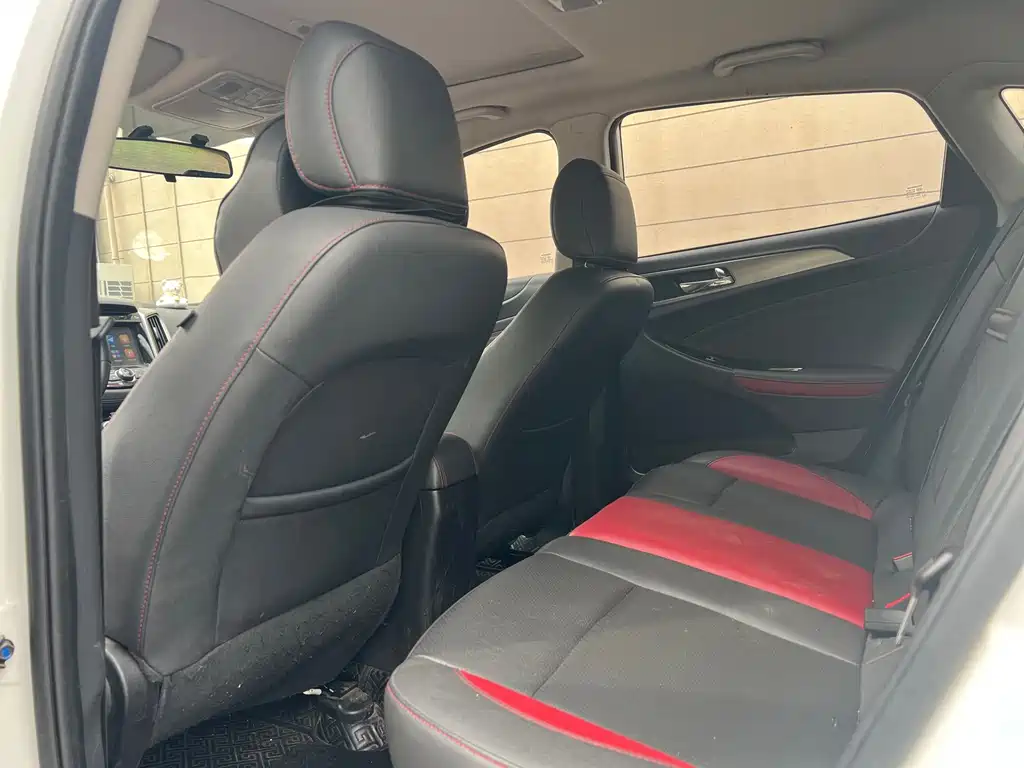 Changan Eado XT — фото 11