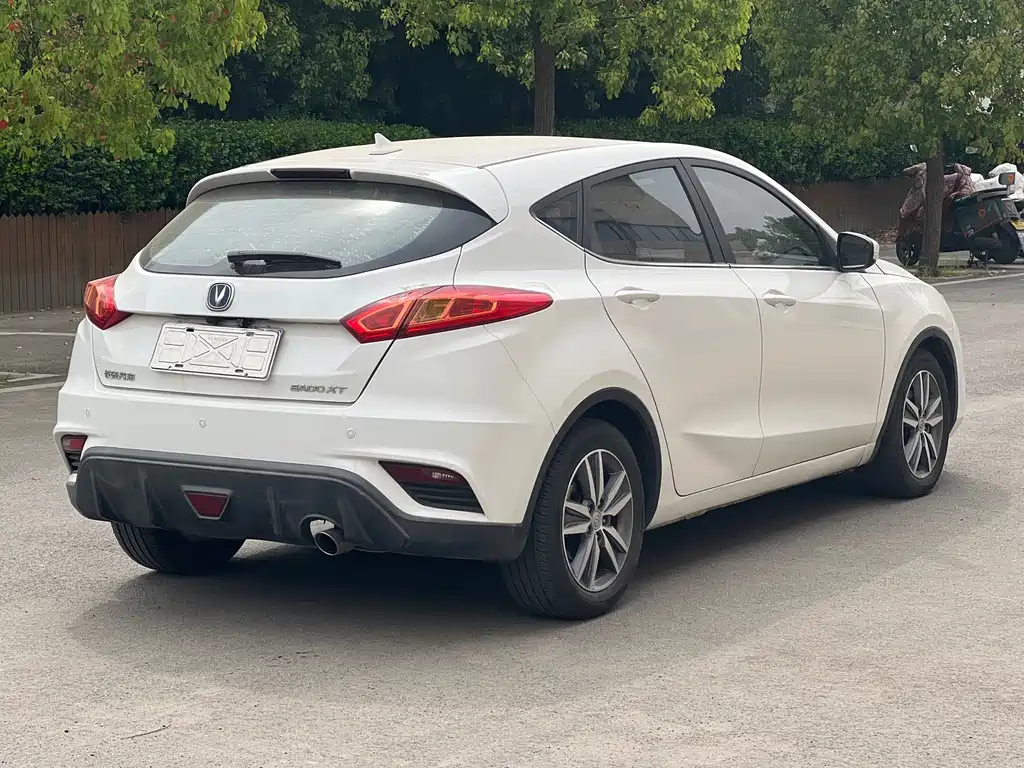 Changan Eado XT — фото 15