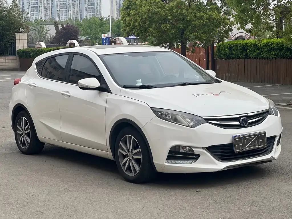 Changan Eado XT — фото 3
