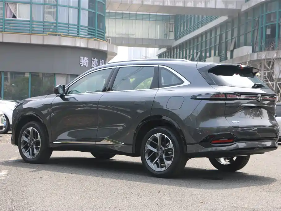 Changan CS75 PLUS — фото 6