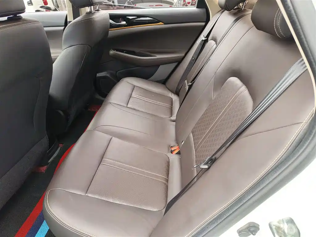 Changan Eado DT — фото 17