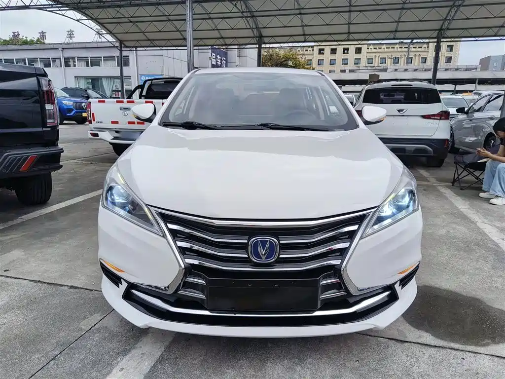 Changan Eado DT — фото 3
