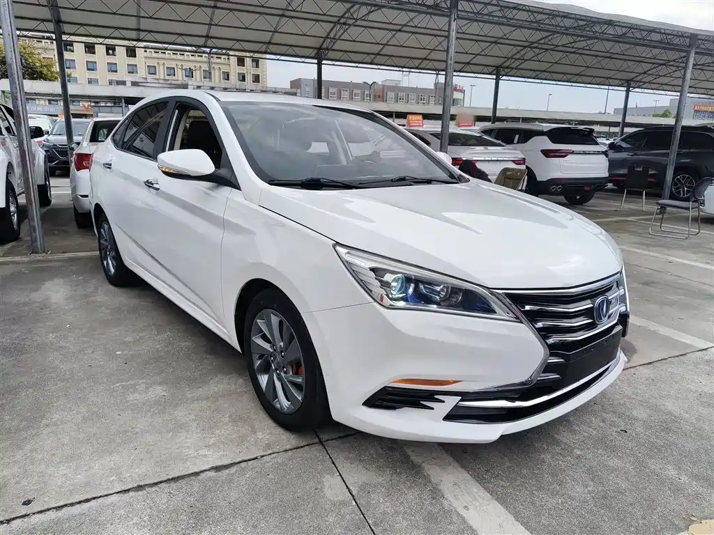 Changan Eado DT — фото 4