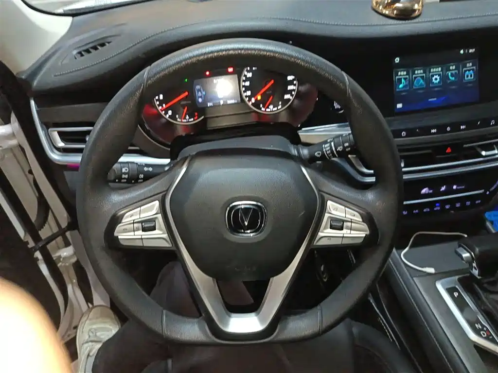 Changan CS35PLUS — фото 3