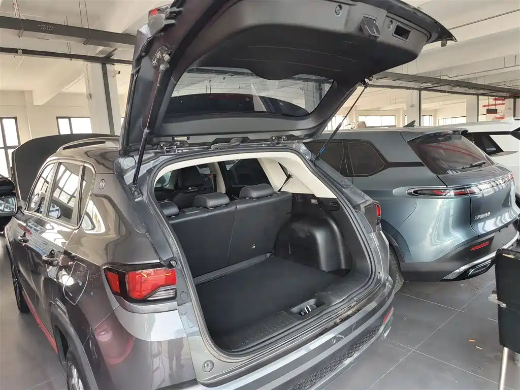 Changan CS35PLUS — фото 19