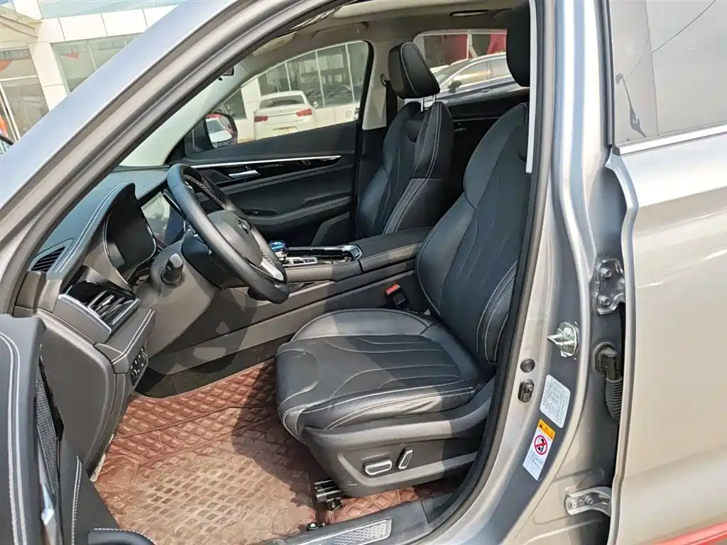 Changan CS85 COUPE — фото 11