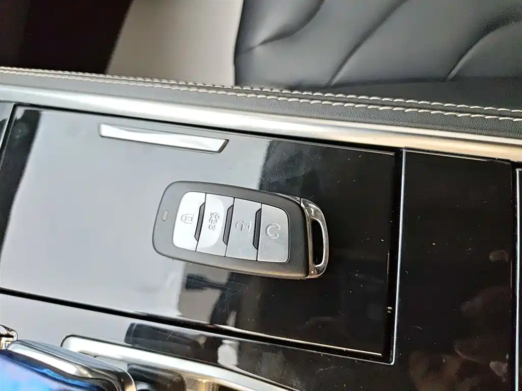 Changan CS85 COUPE — фото 17