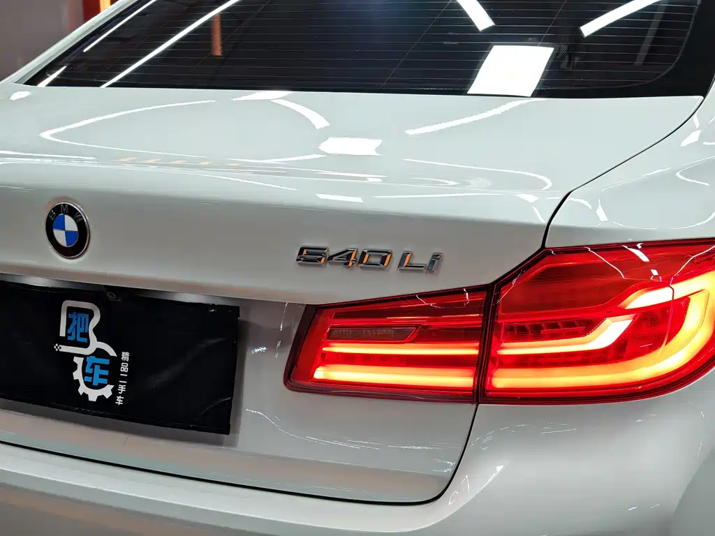 BMW 5 Series — фото 13