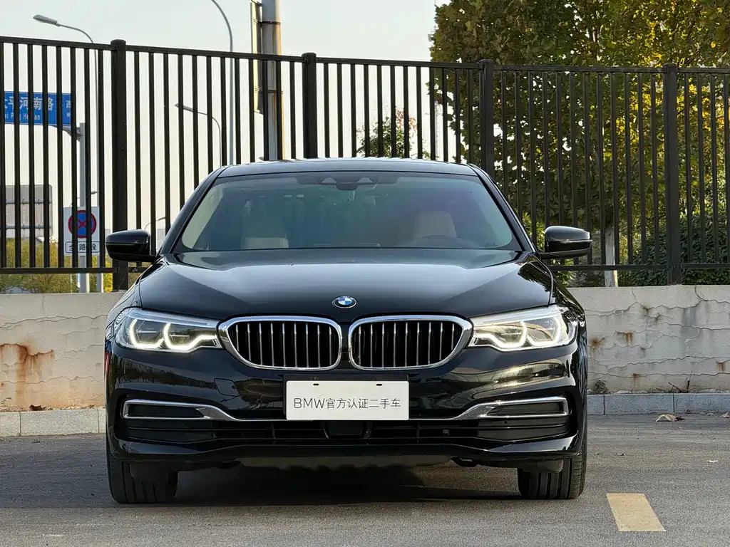 BMW 5 Series — фото 23