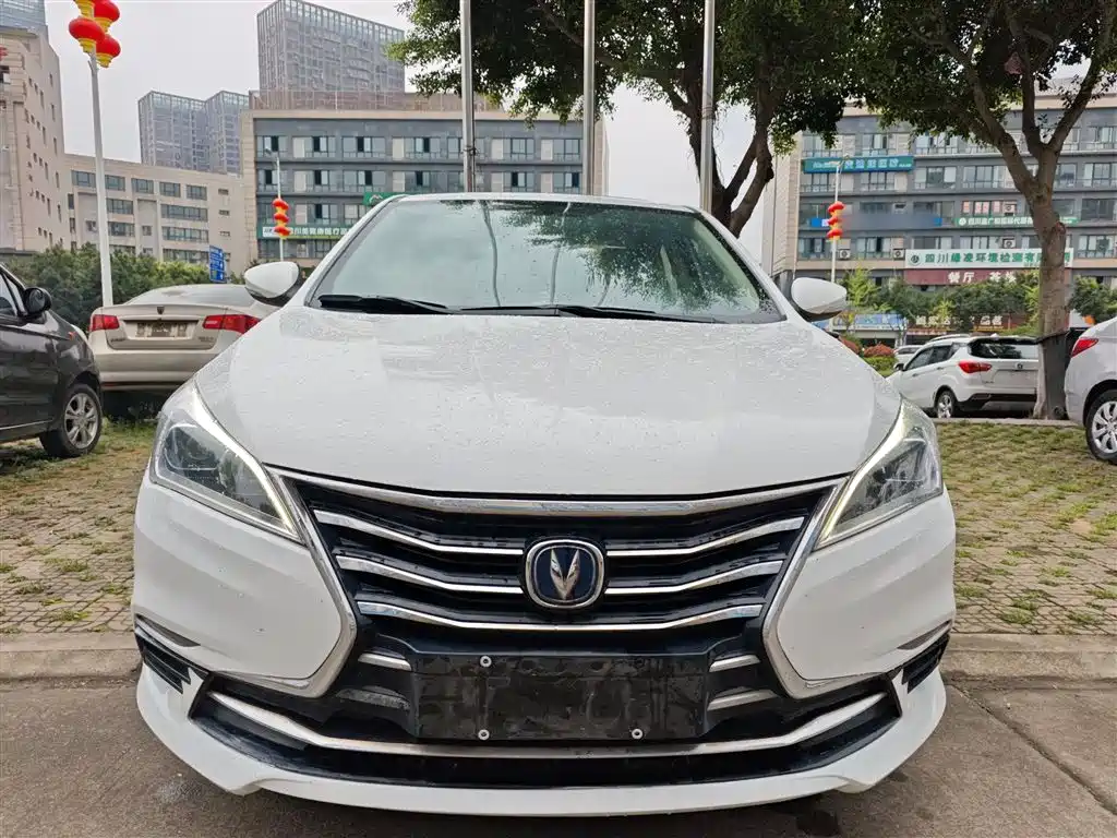 Changan Eado DT — фото 3