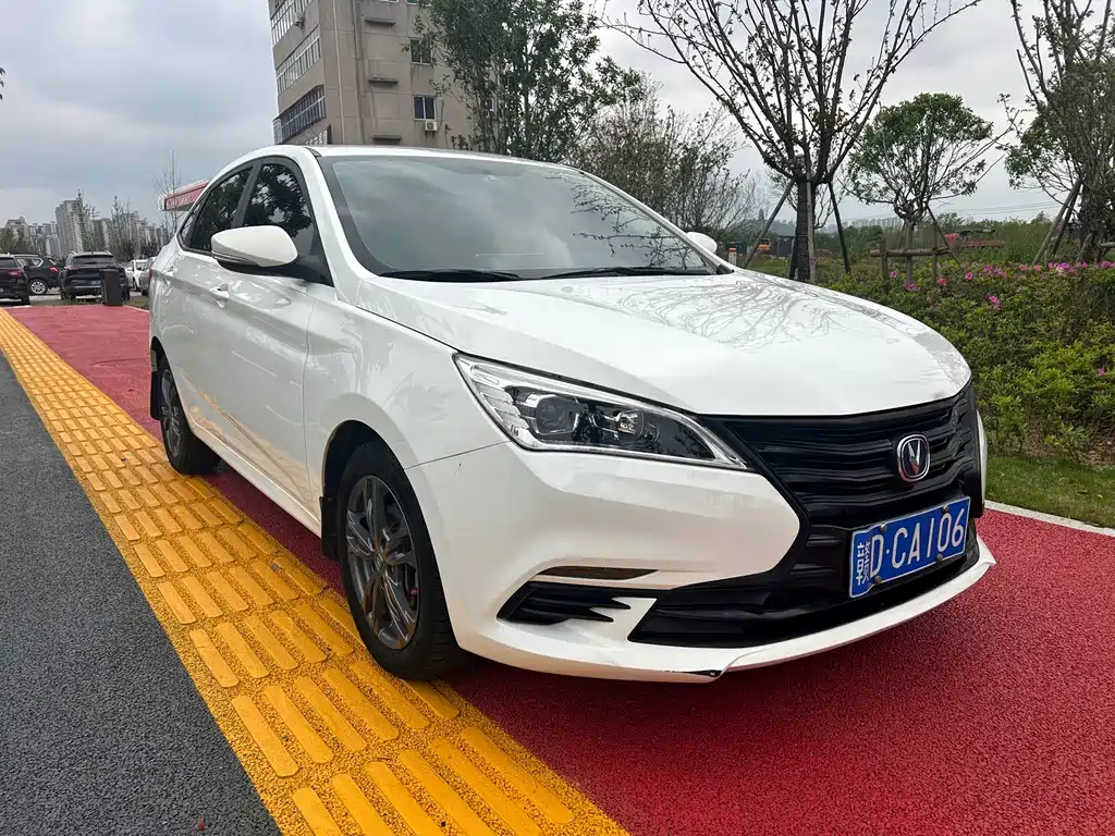 Changan Eado DT — фото 3