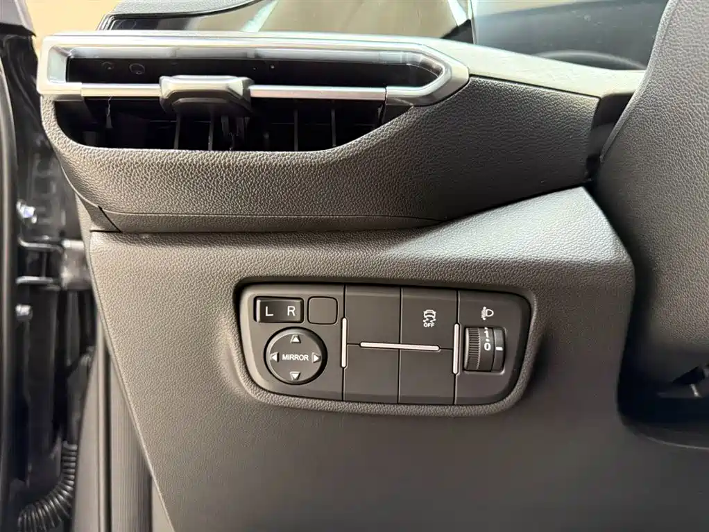 Changan Eado — фото 18
