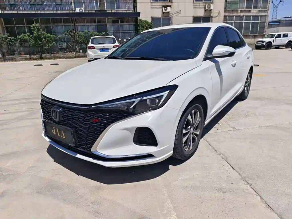 Changan Eado — фото 16