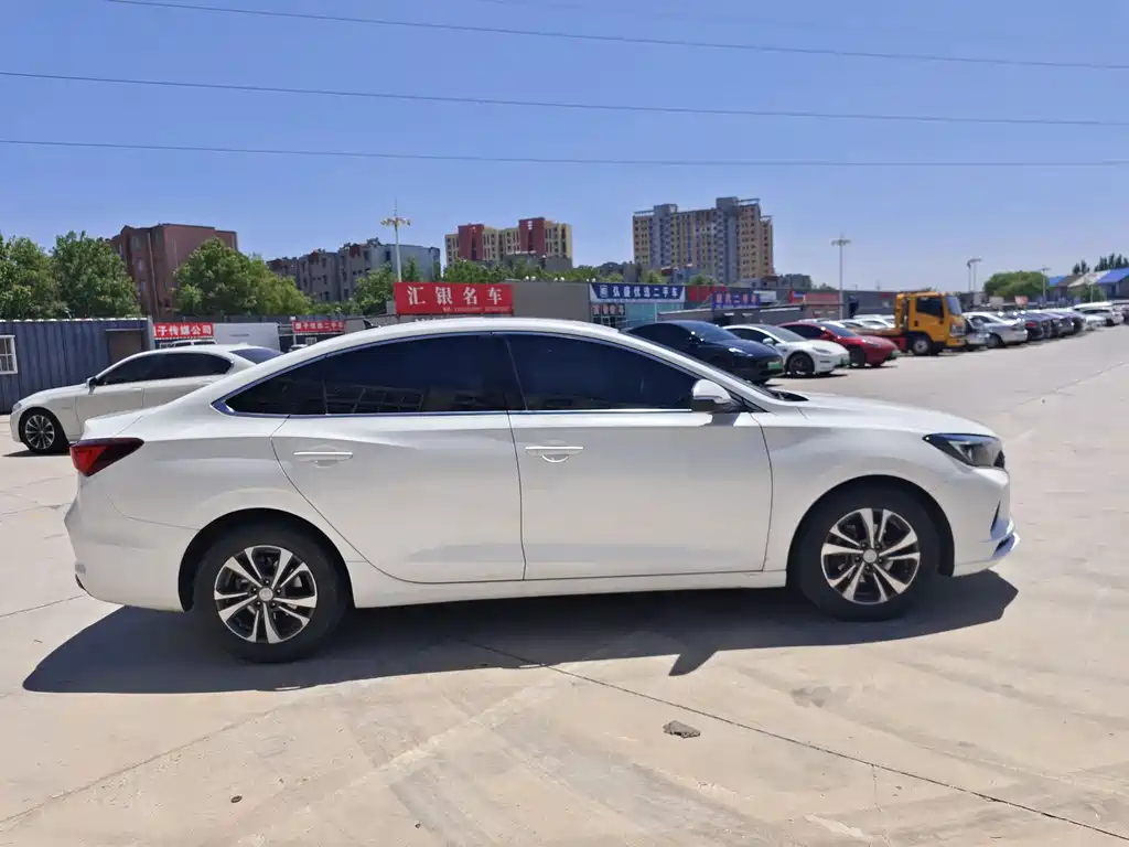 Changan Eado — фото 7