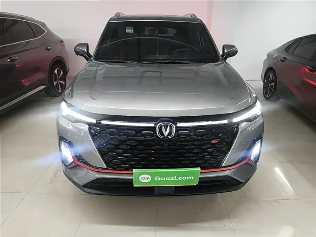 Changan CS35PLUS — фото 3
