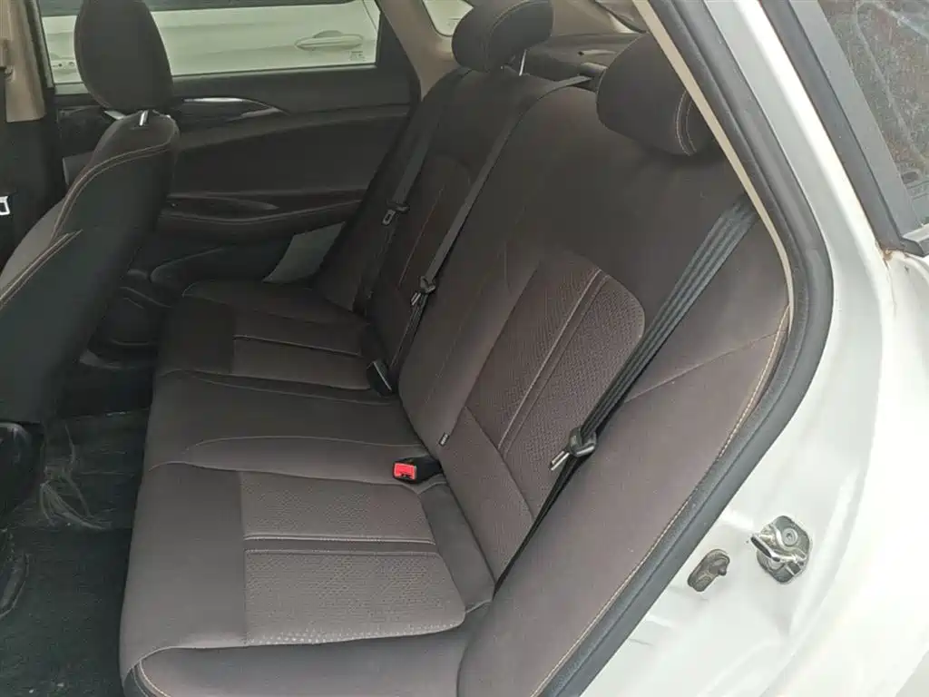 Changan Eado DT — фото 17
