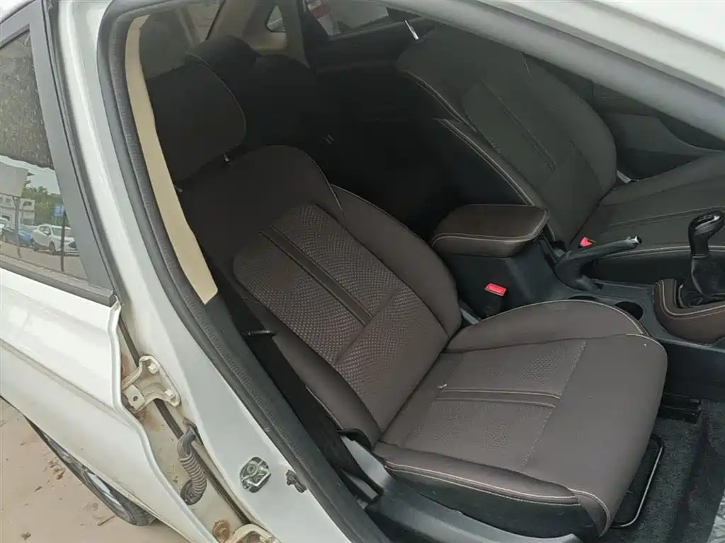 Changan Eado DT — фото 25