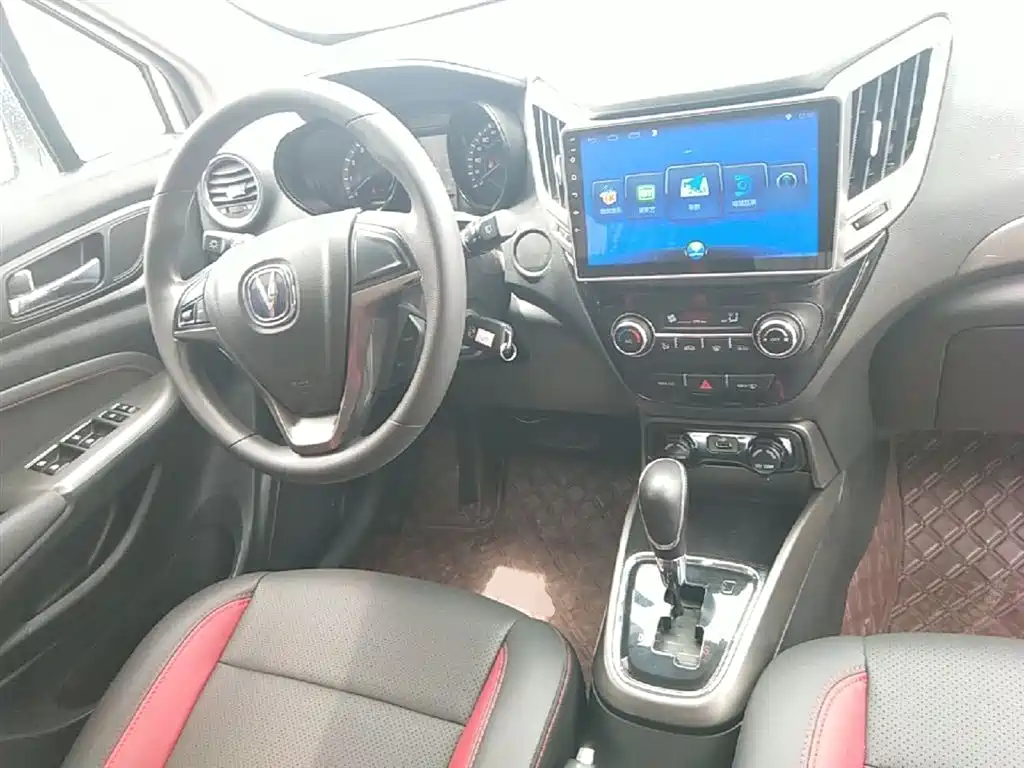Changan CS15 — фото 10