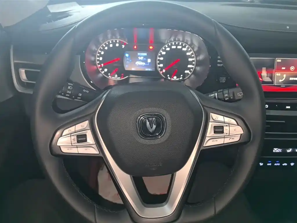 Changan CS35PLUS — фото 11