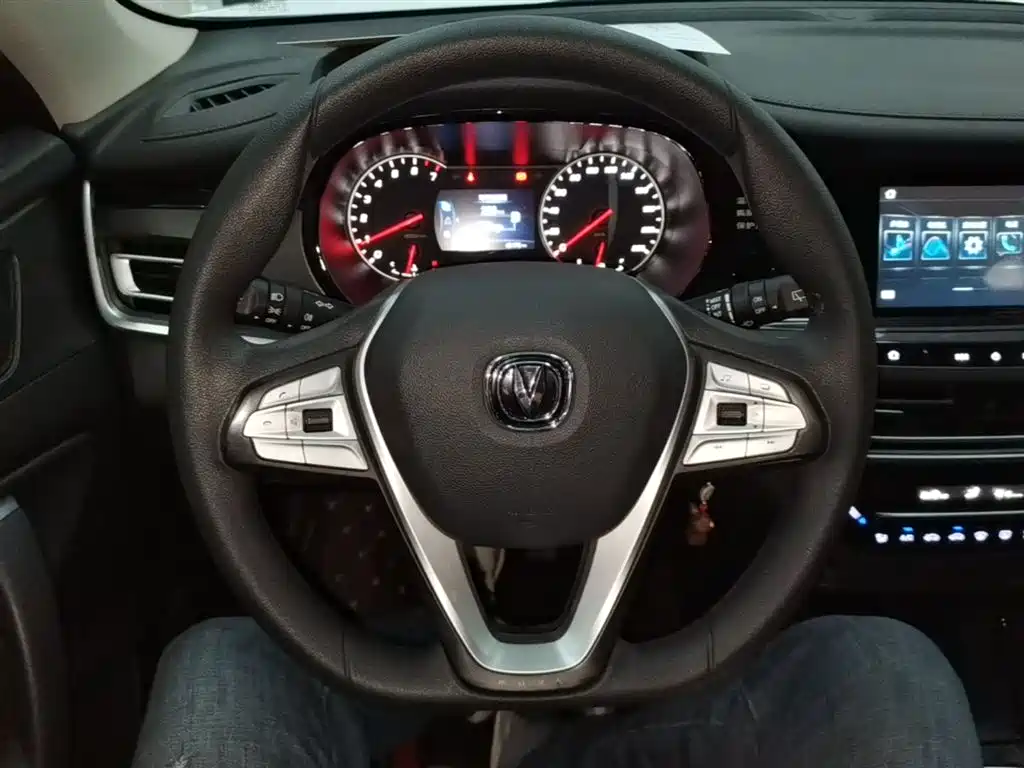Changan CS35PLUS — фото 11