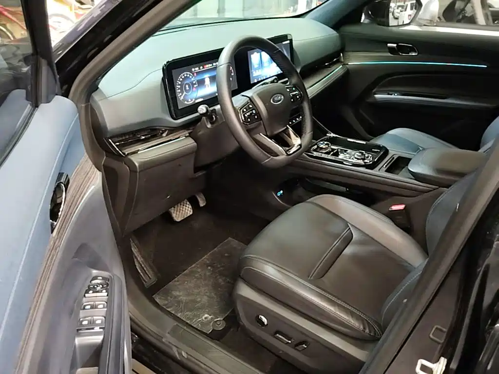 Ford Equator Sport — фото 15