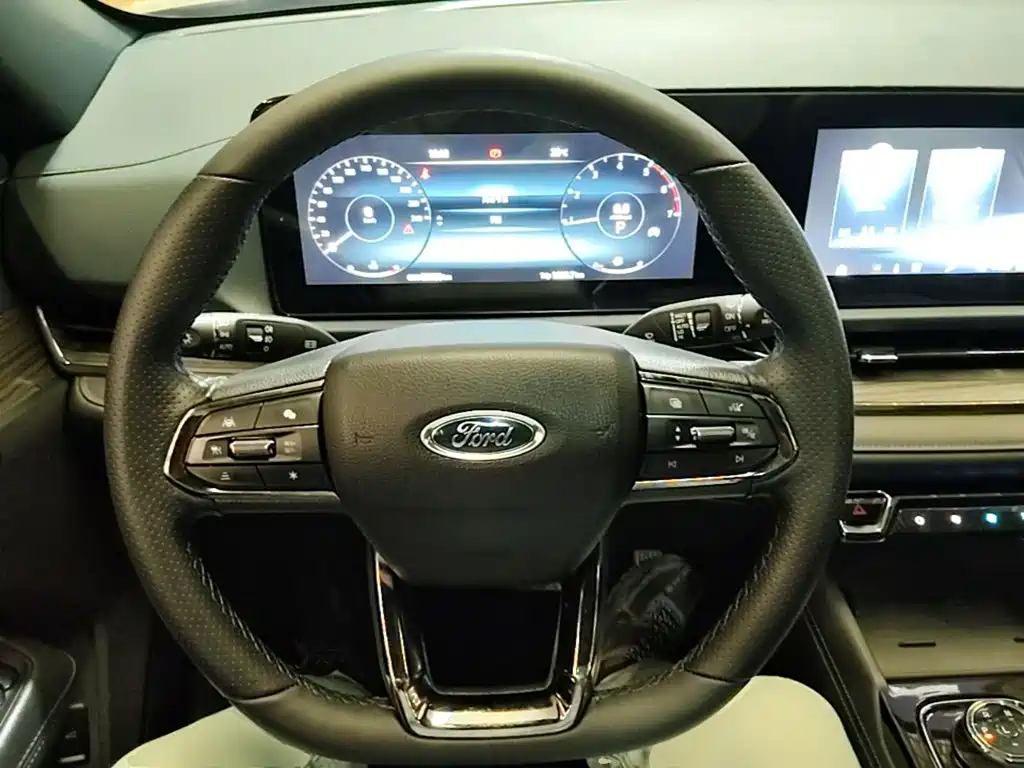 Ford Equator Sport — фото 10