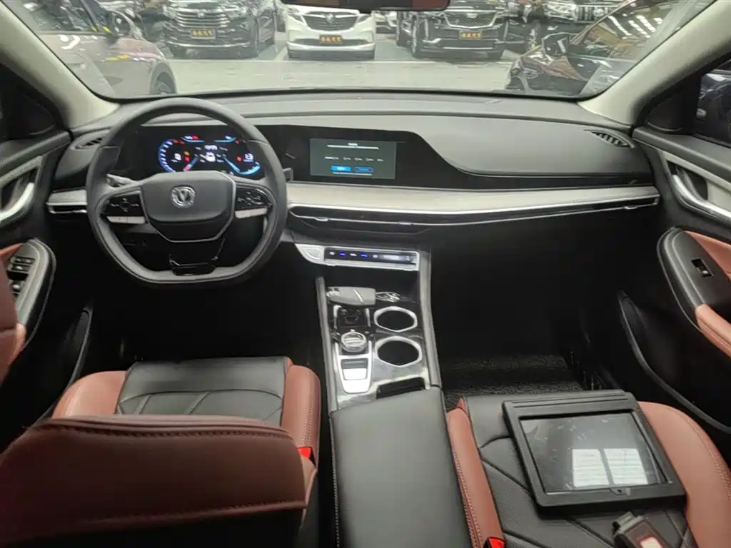 Changan Eado — фото 10