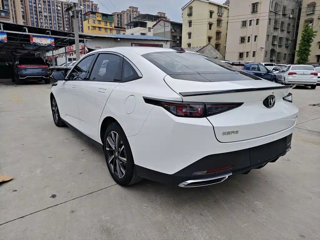 Changan Yida — фото 4