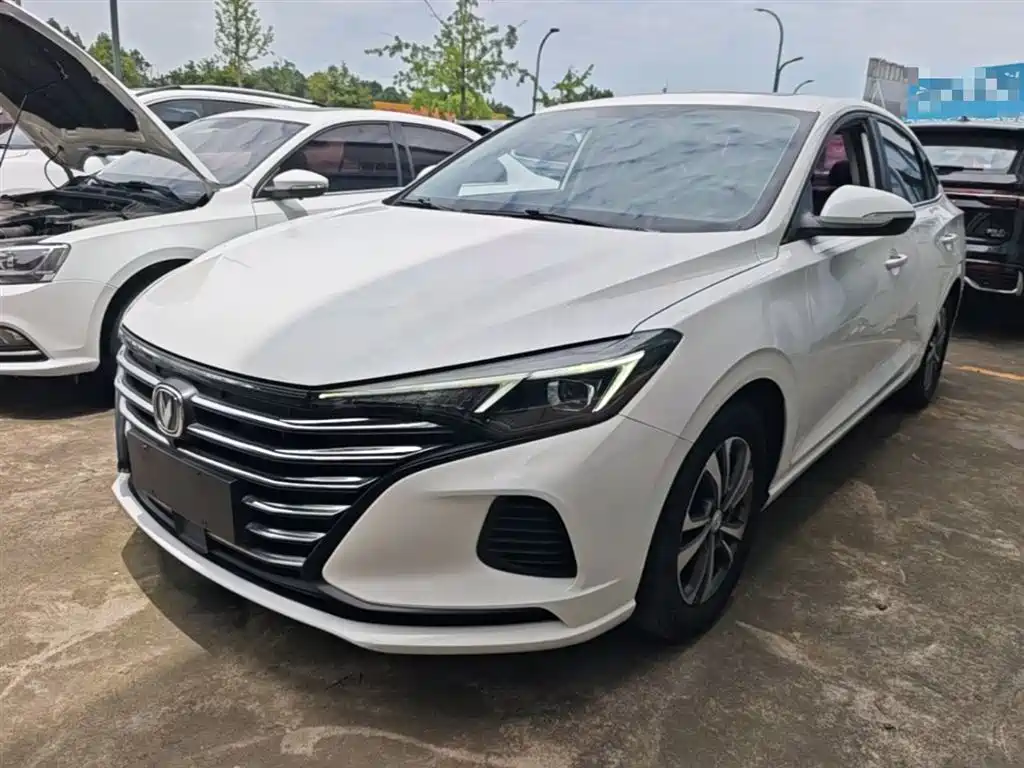 Changan Eado — фото 2