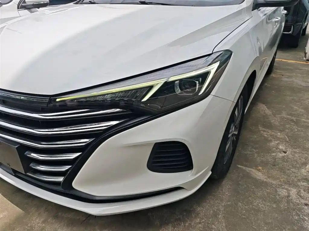 Changan Eado — фото 24