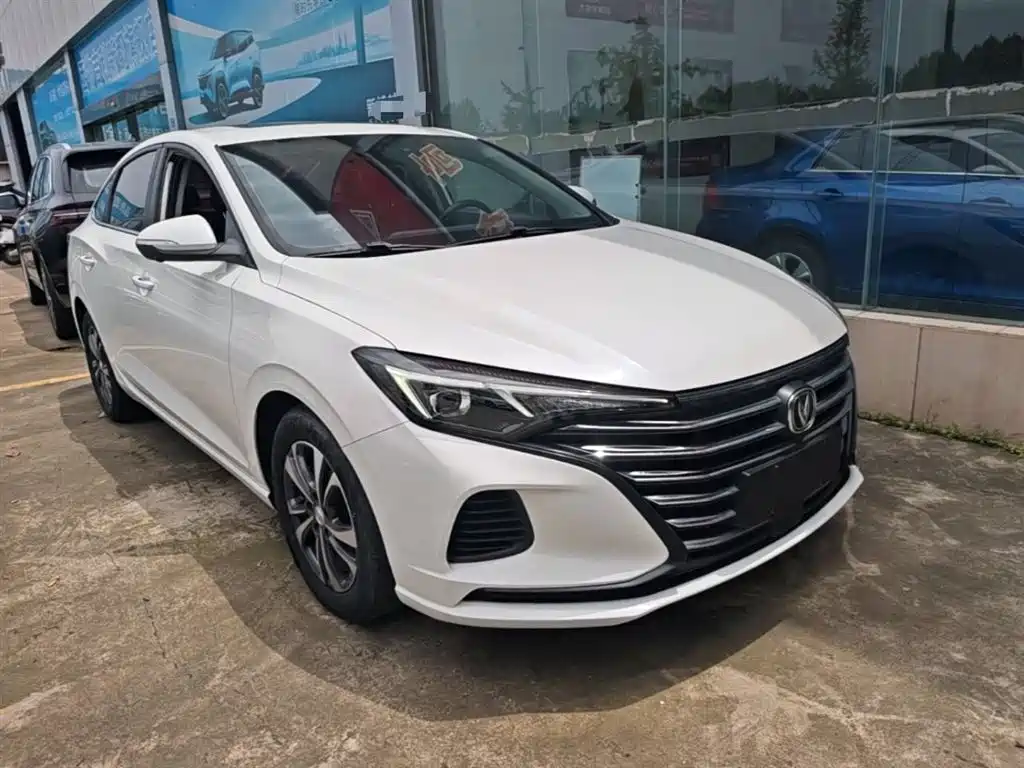 Changan Eado — фото 4