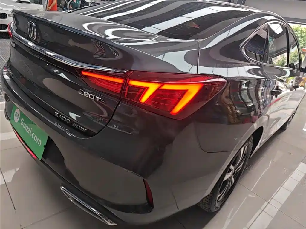 Changan Eado — фото 8