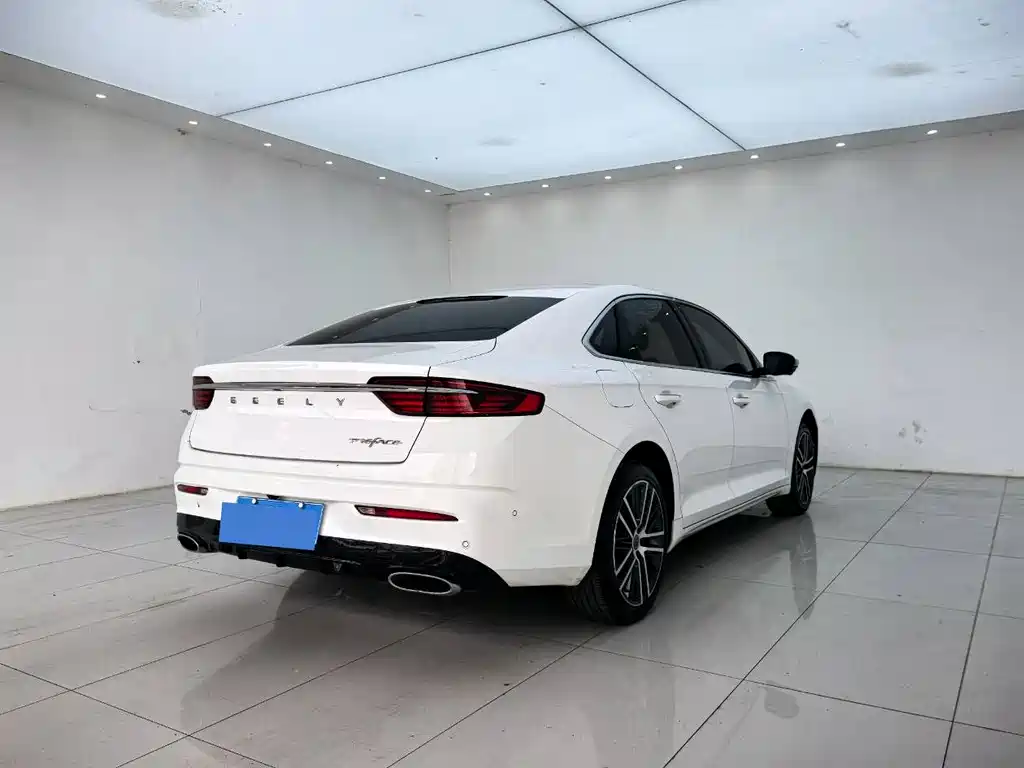 Geely Preface — фото 10