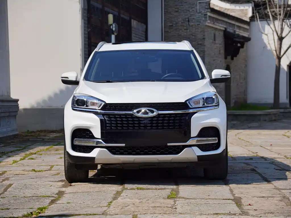 Chery Tiggo 8 — фото 2