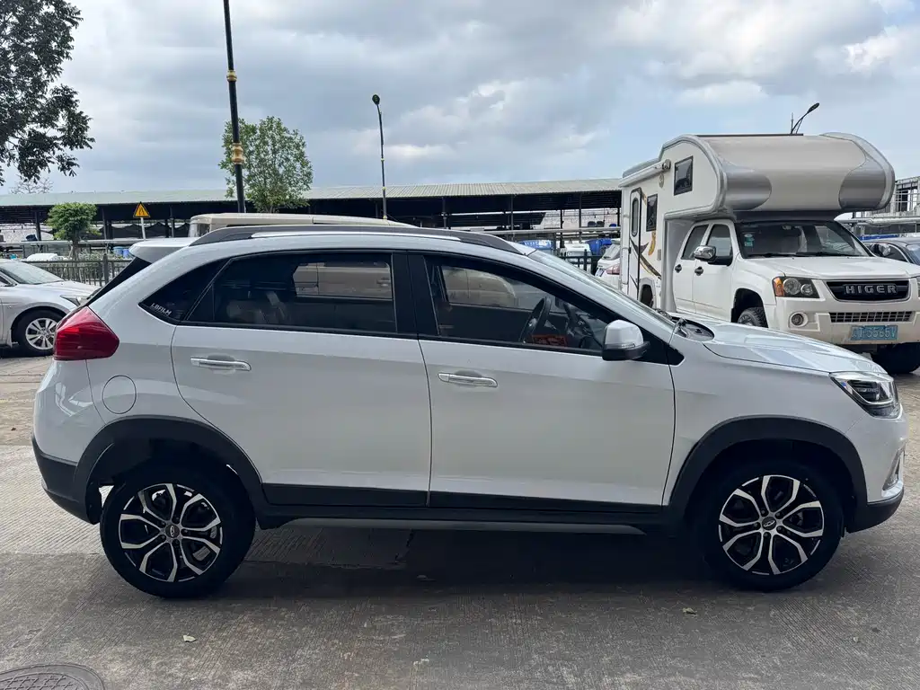 Chery Tiggo 3x — фото 8