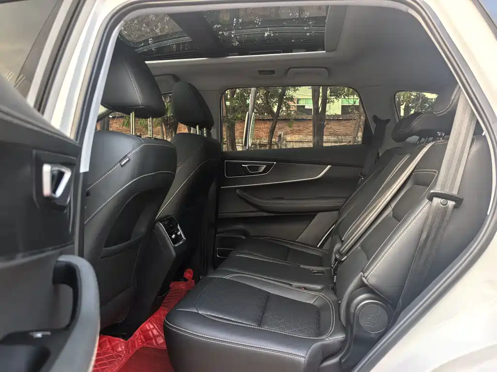 Chery Tiggo 8 — фото 15