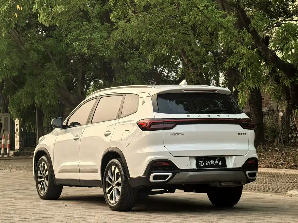 Chery Tiggo 8 — фото 5